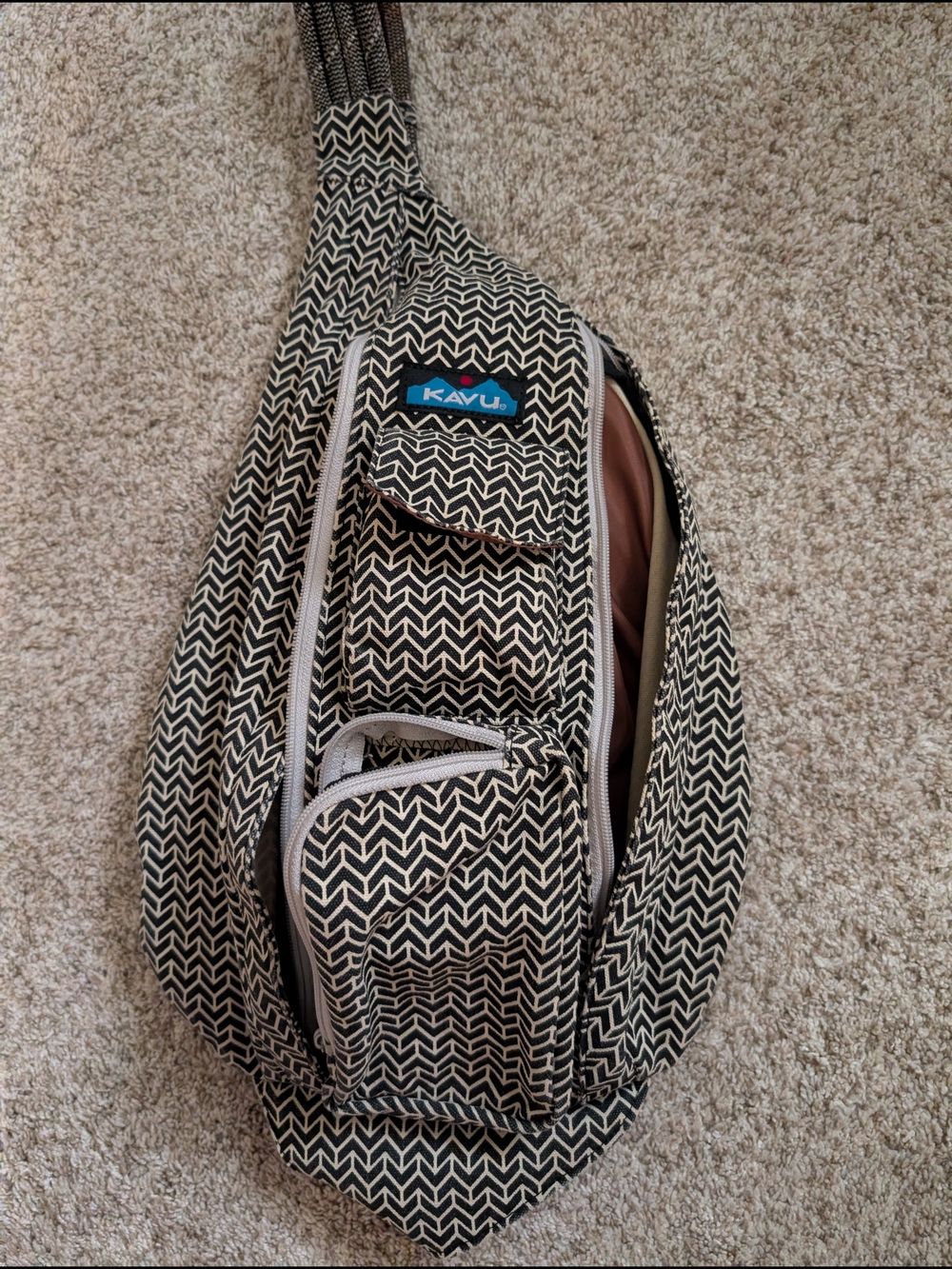 KAVU Black & White Patterned Sling Bag